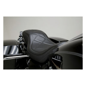 Mustang, Super Tripper seat. Black carbon SEATS Mustang