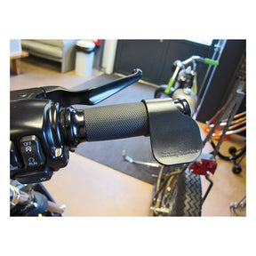 Crampbuster Cruise Assist Wide, Black Throttle Boss Crampbusters
