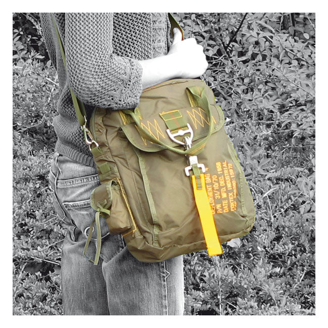 Army Surplus Parachute bag 4 green BAGS Army Surplus