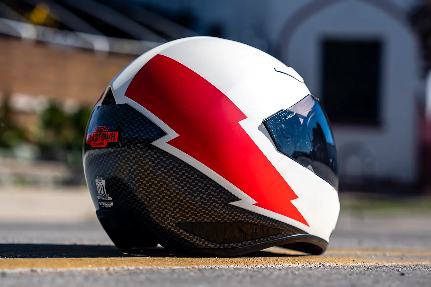 Domain Slabtown, White Full Face Helmet Icon