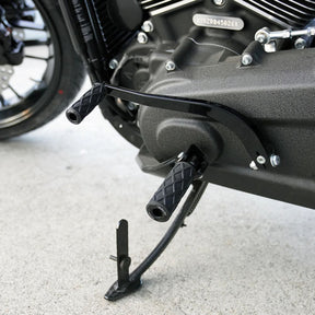 Arlen Ness Diamond Footpegs, Black - 18+ Softail (Front) Footpegs Arlen Ness