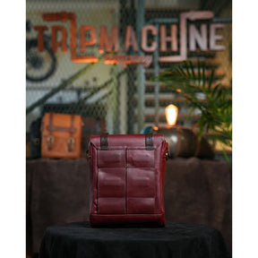 Trip Machine, tank and tail bag. 4.4 liter. Cherry TOURING LUGGAGE Tripmachine