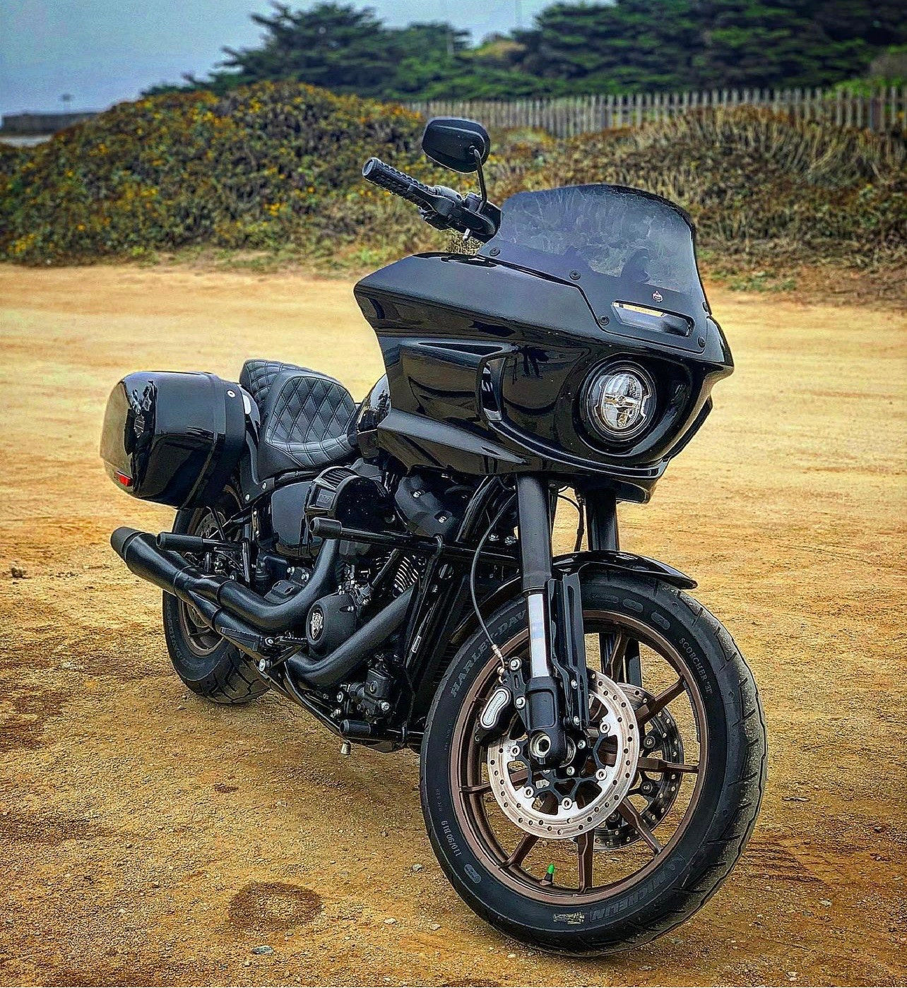 Present "High Step" Crash Bar - 25+ Softail (except ST) Crash Bar Bung King