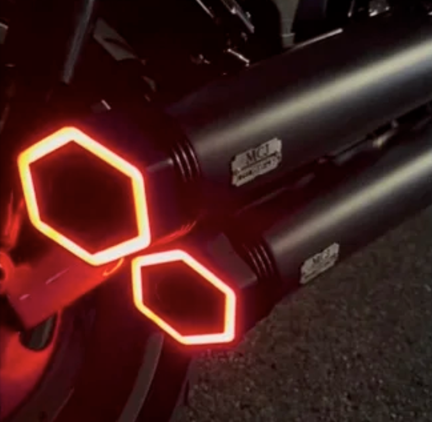 Mcj End Caps Lighted Hex 90mm EC-Approved Exhausts for Softail Mcj