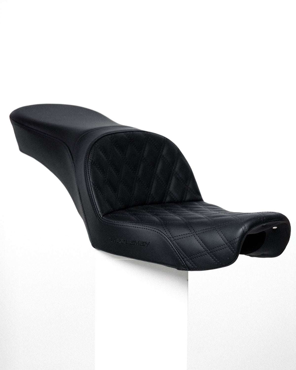 Explorer Seat, Black LS - 96-03 Dyna (Except FXDWG) Seat Saddlemen