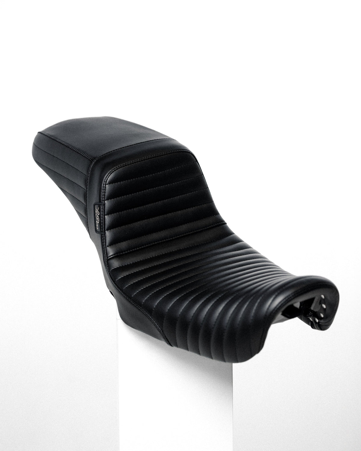 Kickflip Daddy Long Legs Pleated Gripp Tape Seat, Pleated - 06+ Dyna Seat Le Pera