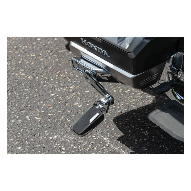 Kuryakyn, Omni cruise mounts with pegs. Chrome FOOTPEGS MOUNTS Kuryakyn