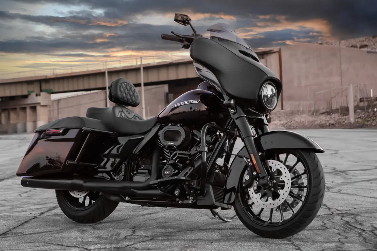 Heated Roadsofa LS With Driver's Backrest Seat - 99-07 FLHR & 06-07 FLHX (Except FLHRS) Seat Saddlemen