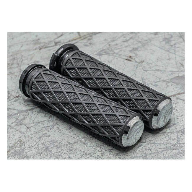 Diamond Grips TWB, Chrome Grips Arlen Ness