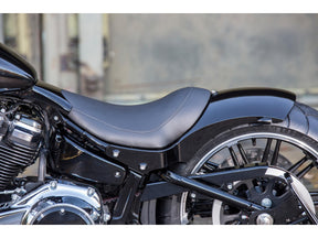 Ricks Motorcycles 240 Tire Rear Fender Kit For M8 Softail With Cover For Closing Gap Between Seat And Tank Ricks Motorcycles