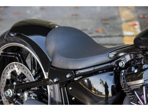 Ricks Motorcycles 260 Tire Rear Fender Kit For M8 Softail With Cover For Closing Gap Between Seat And Tank Ricks Motorcycles