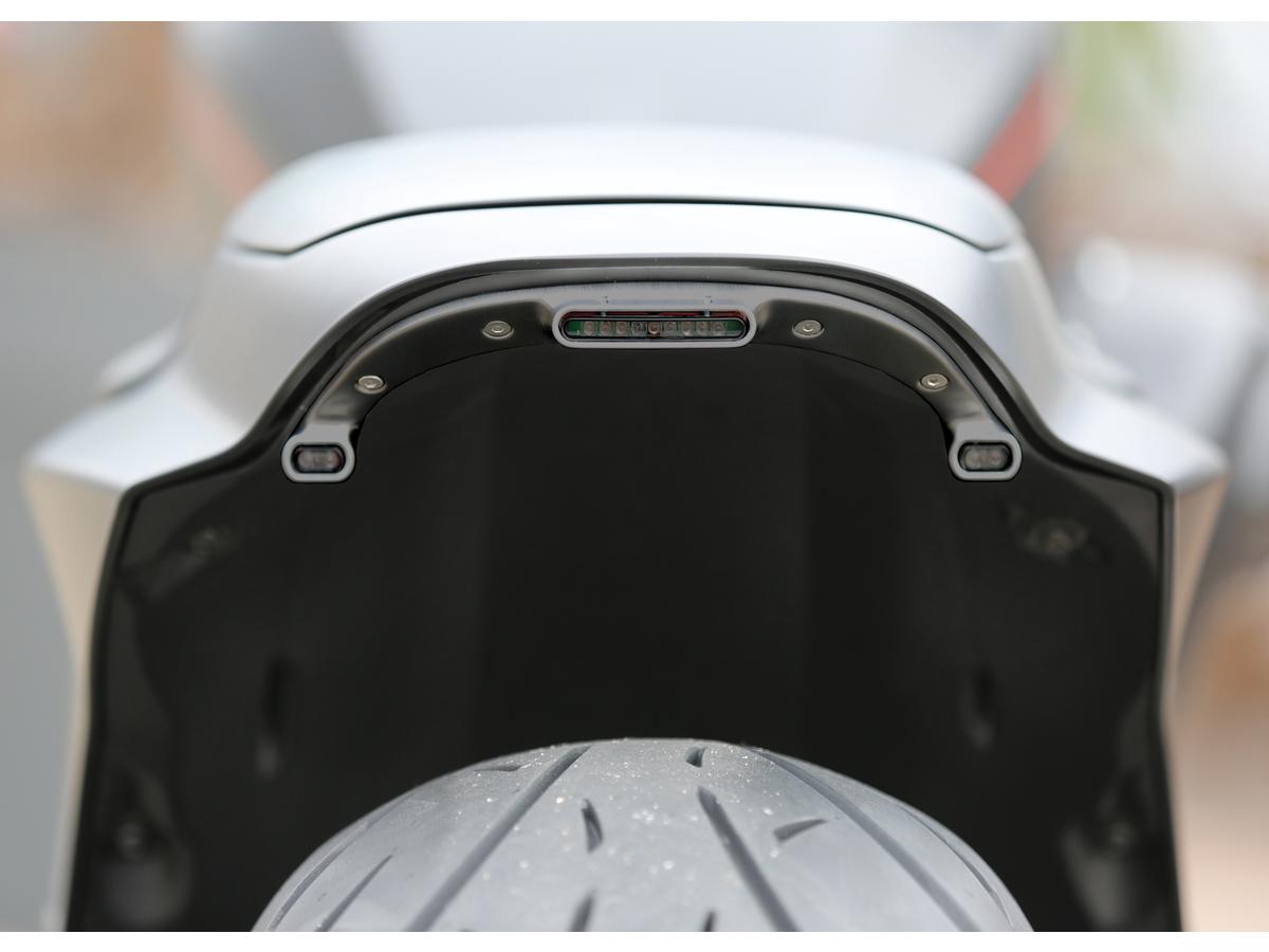 Thunderbike Fxdr Led Turn Signal/Taillight/Brake Light Kit With Bracket Black Powder Coated Clear Led Thunderbike