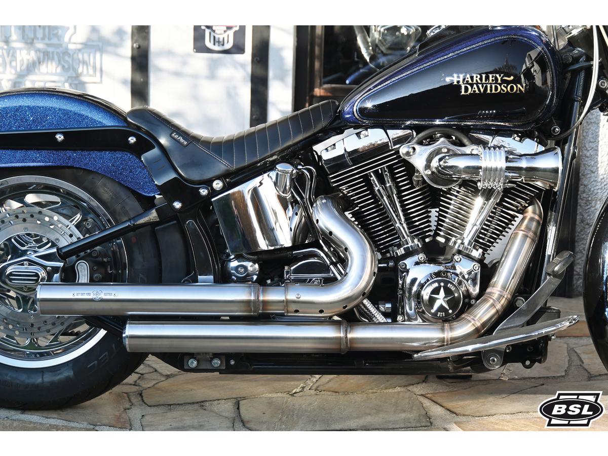 Bsl Top Chopp Staggered Floorboard Exhaust System , Raw Hole Heat Shield, Polished Smooth End Cap, Outline 2,5" Bsl Default Title