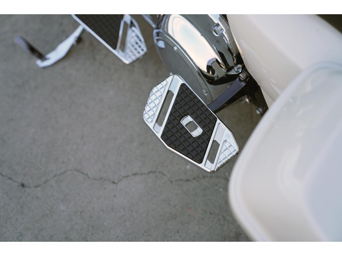 Arlen Ness Speedliner Passenger Floorboards Chrome Arlen Ness