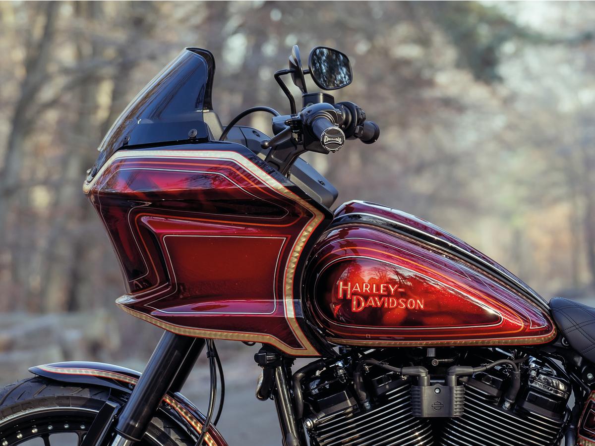 Thunderbike Clubstyle Riser Kit Height: 7", For 1 1/4" Handlebar, Digital Instrument Black Satin Thunderbike