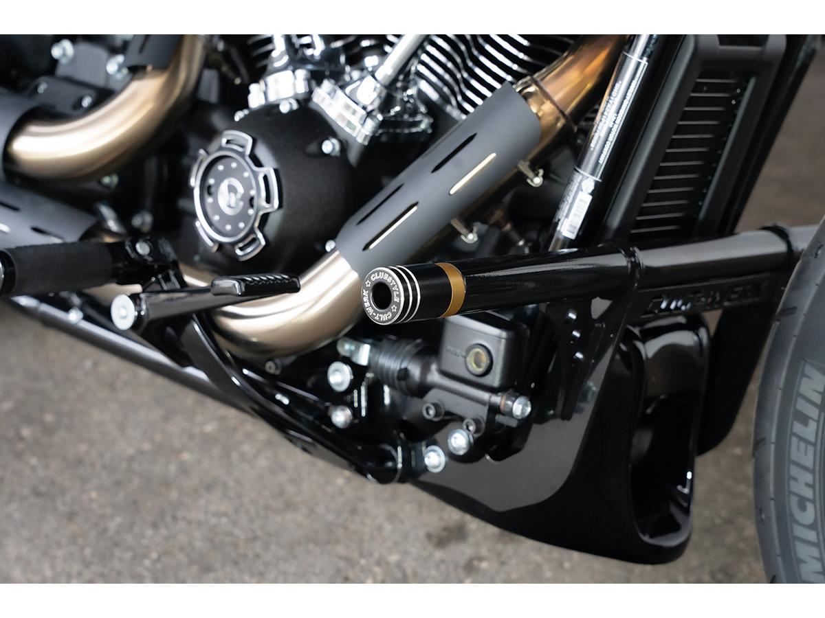 Cult Werk Club Style Crash Bar Sliders V2, Aluminium With Cult Werk Clubstyle Design Milling (Length: 45 Mm) Black Anodized Cult Werk
