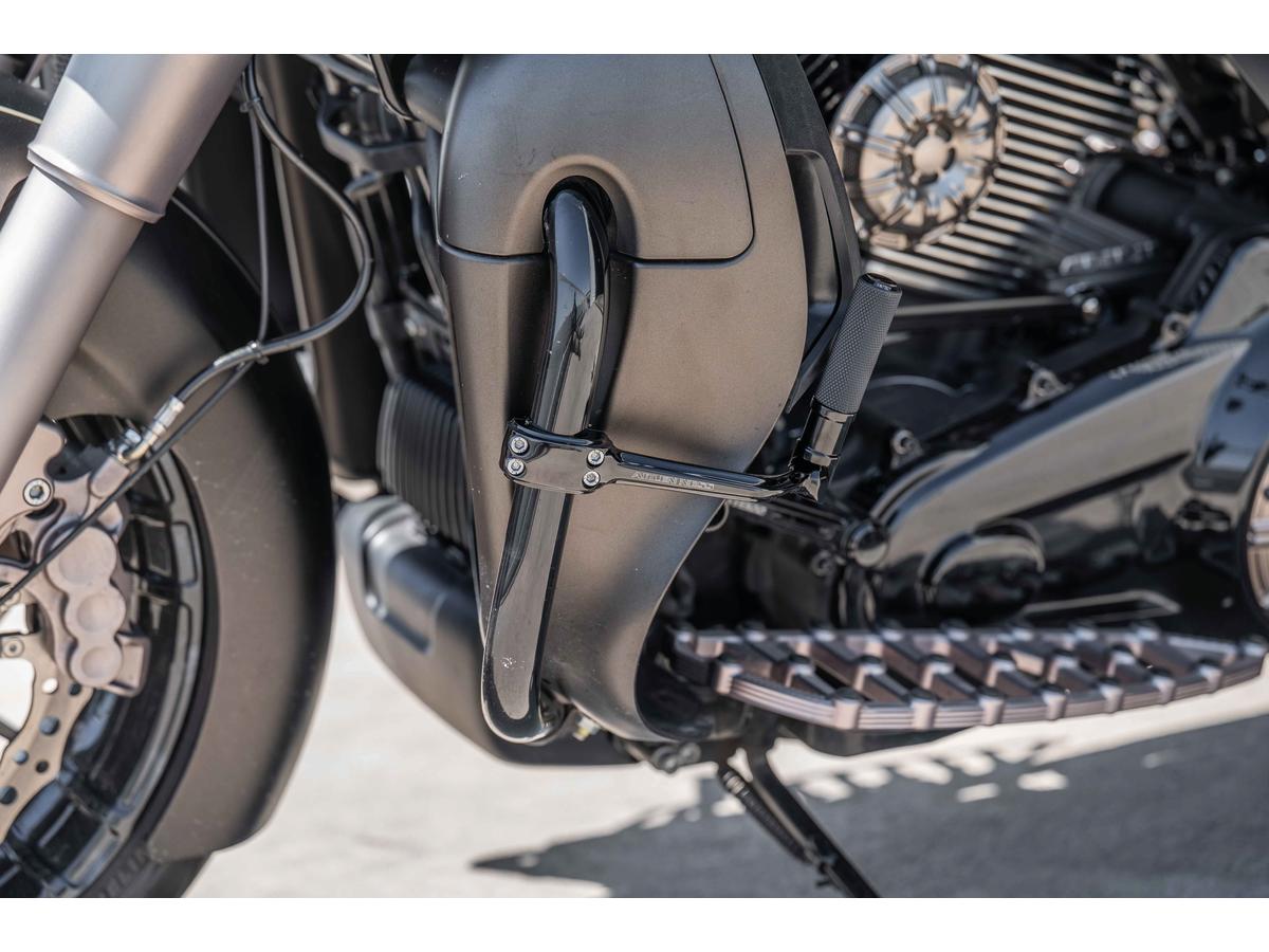 Arlen Ness Forged Highway Peg Mounts Including Arlen Ness Black Knurled Style Shifter Pegs Black Anodized Arlen Ness