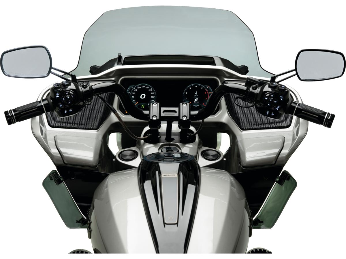 Santee Replacement Windscreen For Helix Touring Models Touring; Length 335 Mm X Width 715 Mm Tinted Santee