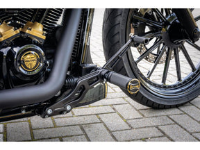 Thunderbike Phantom Mid To Forward Control Conversion Kit For Softail M8 75 Mm Further Forward Flat Black Thunderbike
