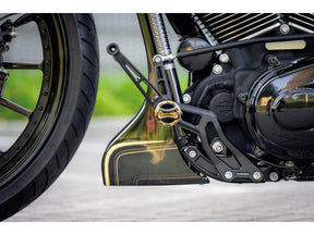 Thunderbike Phantom Mid To Forward Control Conversion Kit For Softail M8 75 Mm Further Forward Flat Black Thunderbike