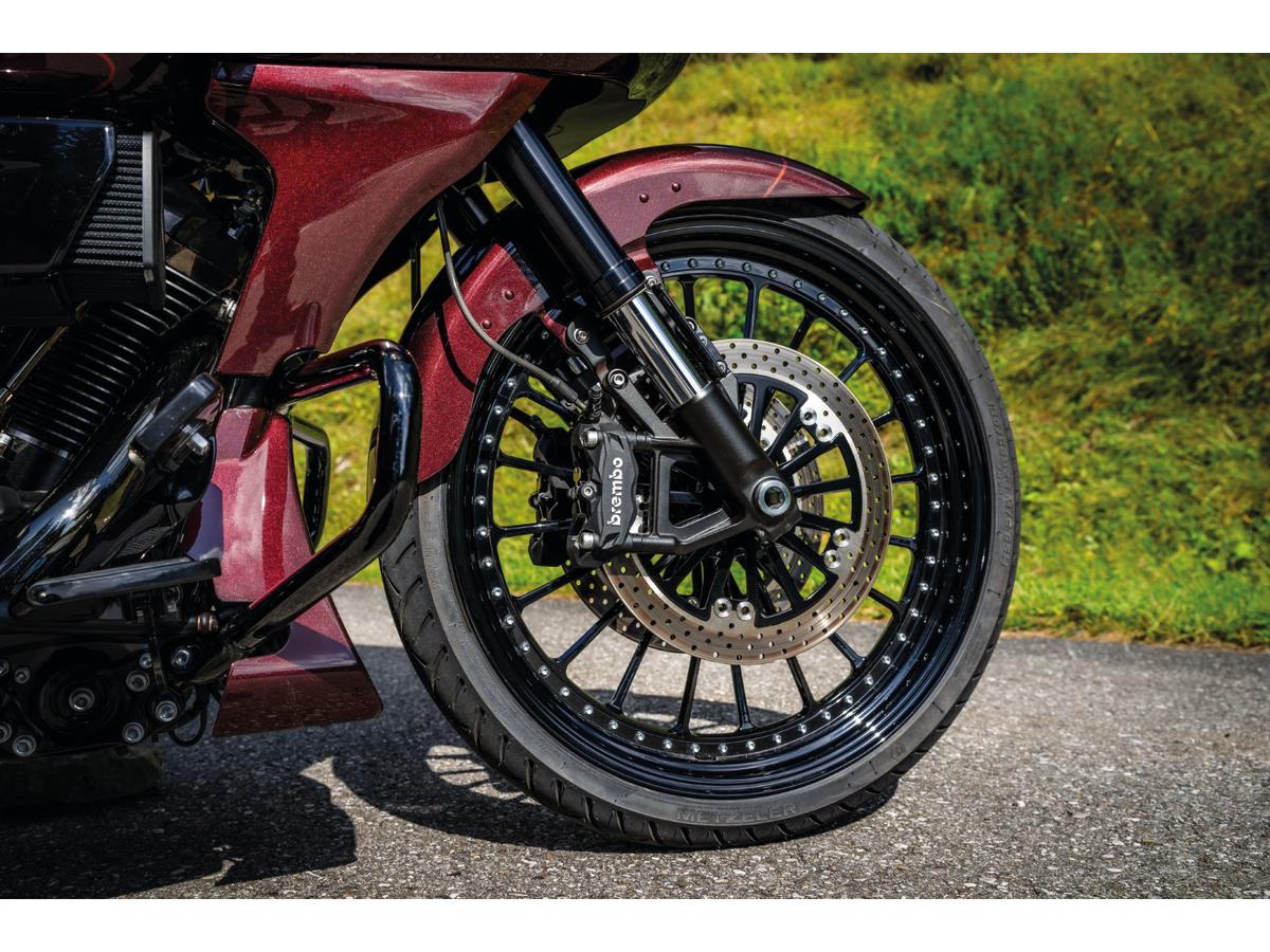 Thunderbike Shark 4° Triple Tree For Helix Touring Models For Oe Inverted Fork Black Anodized Thunderbike