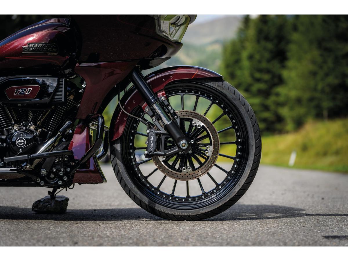 Thunderbike Shark 4° Triple Tree For Helix Touring Models For Oe Inverted Fork Black Anodized Thunderbike