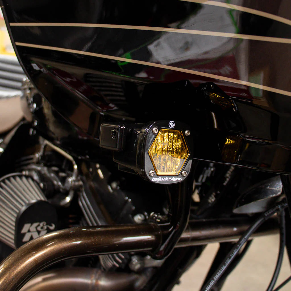 A10 Moto 98 13 Road Glide Billet S1 Pod Front Turn Signal Kit Combo Kit A10 Moto Gloss Black Coating Yes Amber Lenses (Best for Turns)
