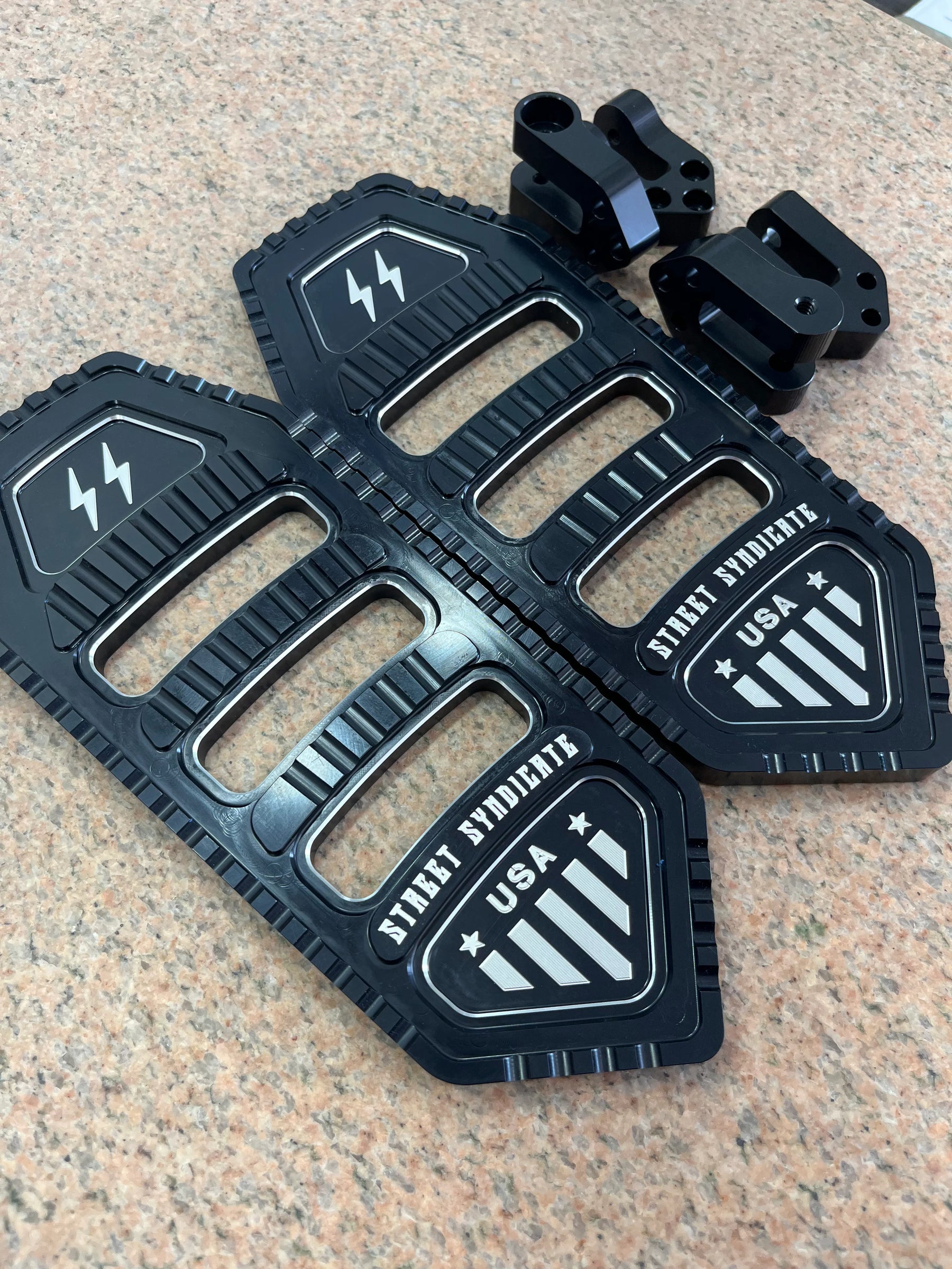 Street Syndicate Mfg Curb Stomper Bagger Floorboards, Billet Aluminum, Black Contrast Cut Floorboard Street Syndicate Mfg