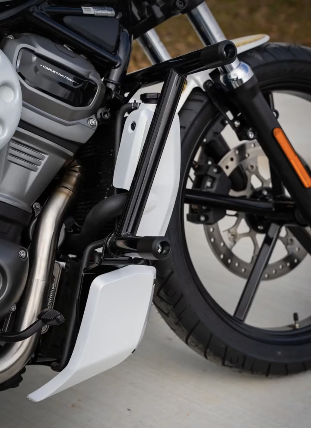Bung King Revo Twin Crash Bar - 2022-Up Nightster (RH975, RH975S) & Sportster with Mid Controls Crash Bar Bung King
