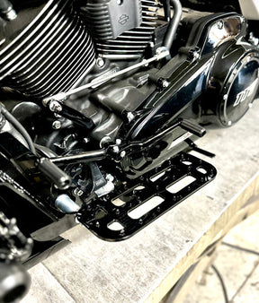 Bung King Gripper Floorboards, Gloss Black - Touring (FLH) Floorboard Bung King