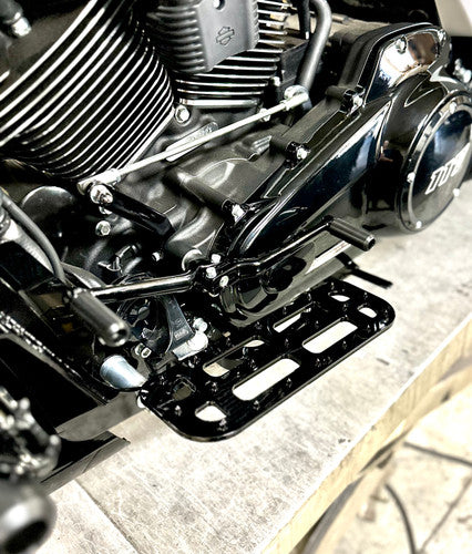 Bung King Gripper Floorboards, Gloss Black - Touring (FLH) Floorboard Bung King