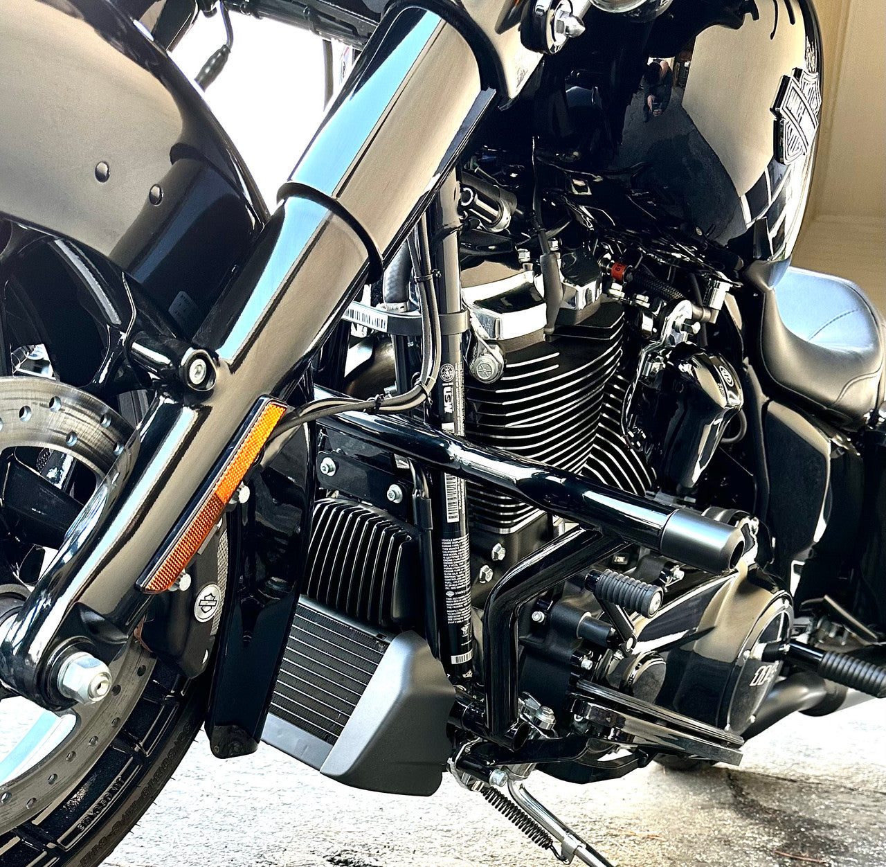 Bung King V Bar Highway Peg Crash Bar, Gloss Black - 2009-2023 Touring (FLH) Highway Peg Crash Bar Bung King