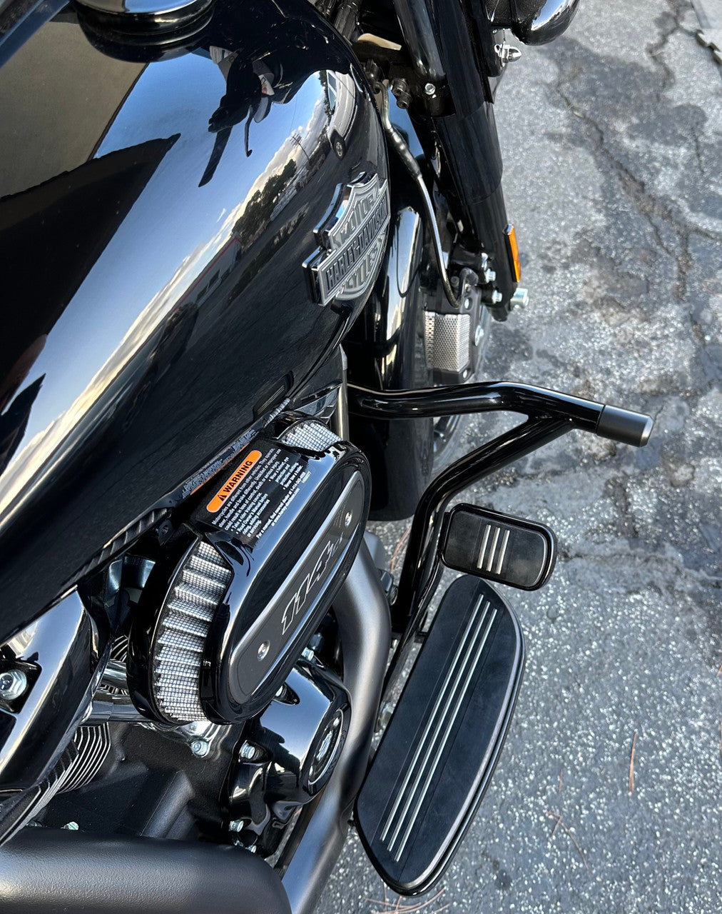 Bung King V Bar Highway Peg Crash Bar, Gloss Black - 2009-2023 Touring (FLH) Highway Peg Crash Bar Bung King