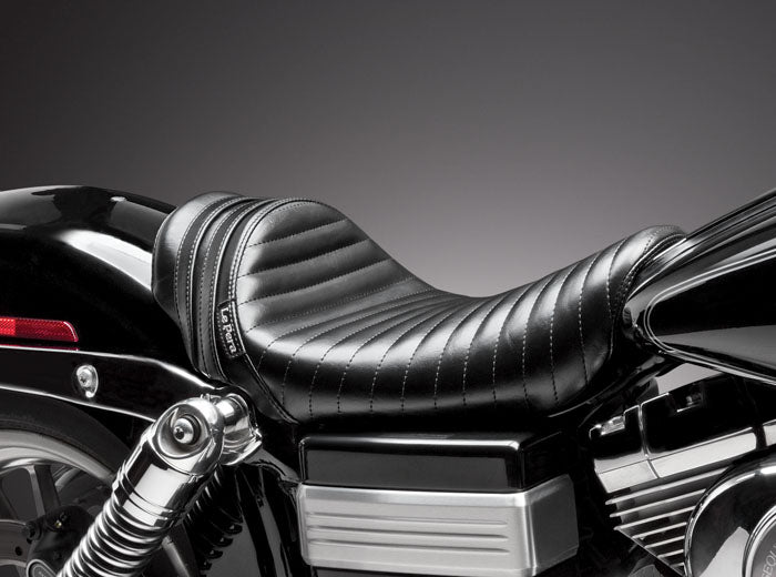 Stubs Spoiler Black Stripes Solo Seat - 06-17 Dyna