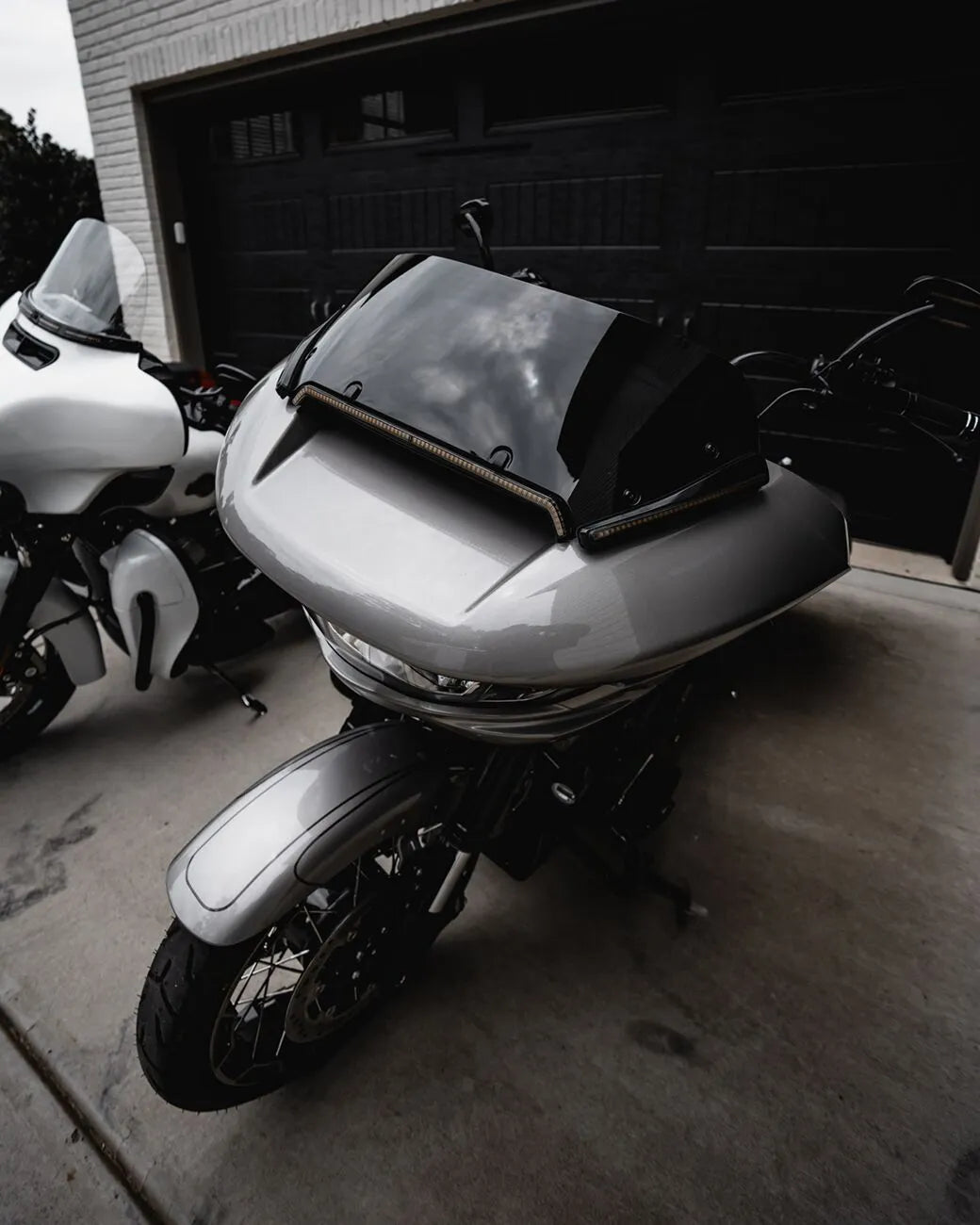 Center Fairing Vent Trim with Turn Signals - 23+ Touring Turn Signals Custom Dynamics