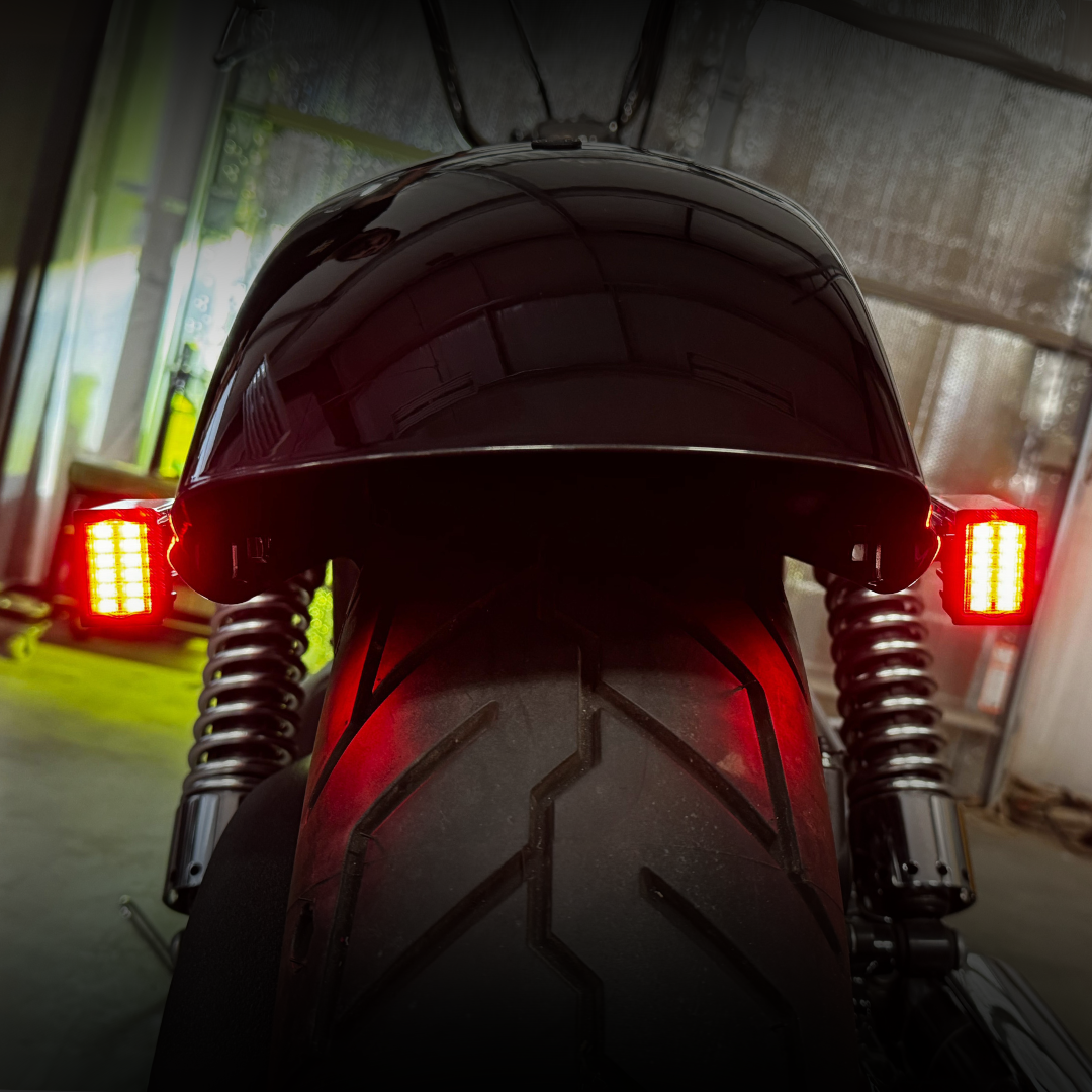 Rear Strut Mount Led Turn Signals, Black With Smoked Lens - Milwaukee 8 Turn Signals Custom Dynamics